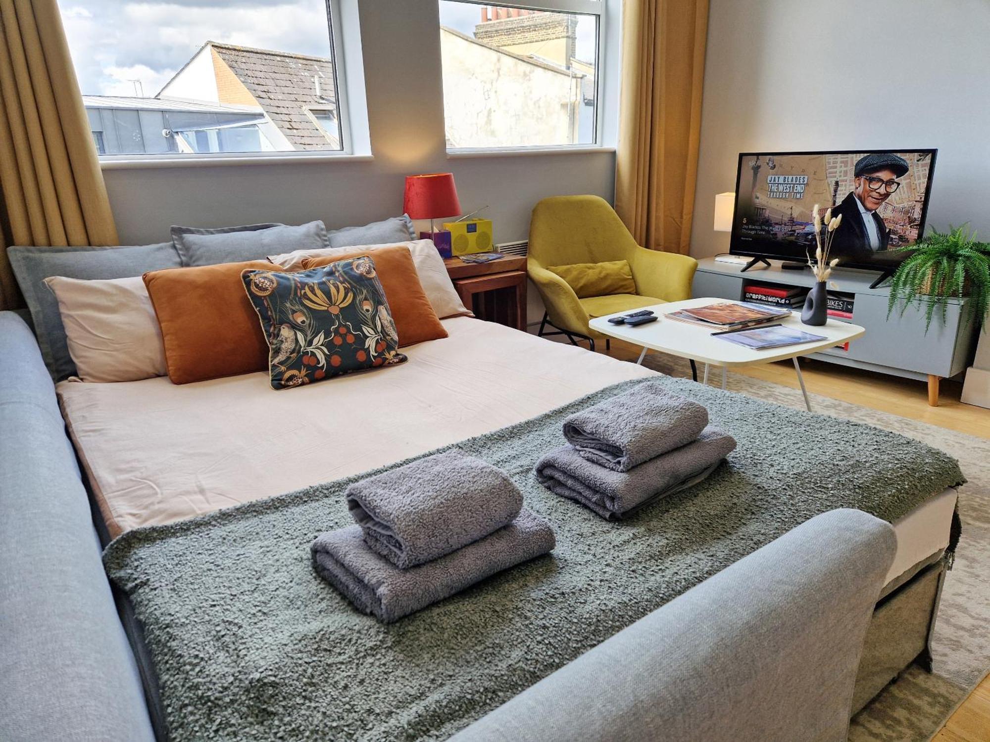 1-Bed Apartment, Close To Kensington Olympia With Free Wi-Fi & Netflix London Exteriör bild