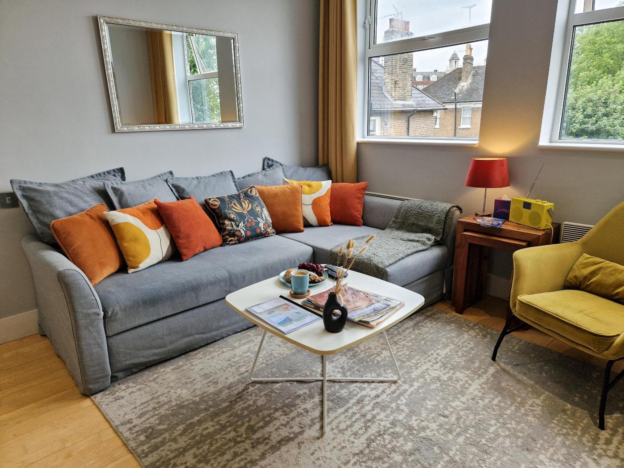 1-Bed Apartment, Close To Kensington Olympia With Free Wi-Fi & Netflix London Exteriör bild