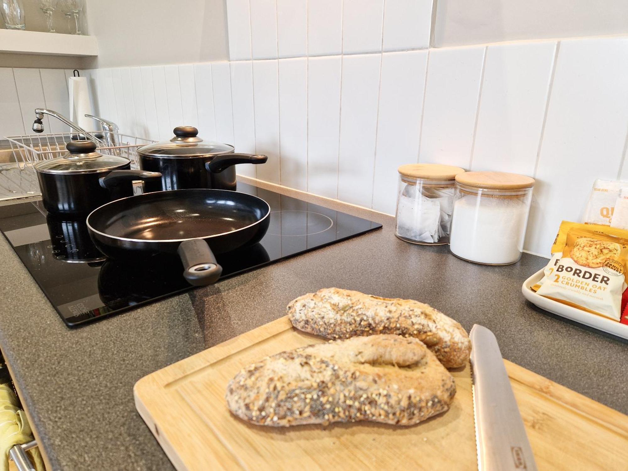 1-Bed Apartment, Close To Kensington Olympia With Free Wi-Fi & Netflix London Exteriör bild